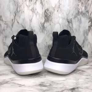 jordan dna noir